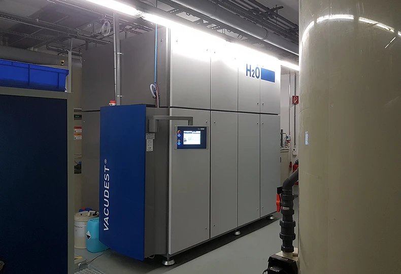 System VACUDEST z ekranem do obsługi