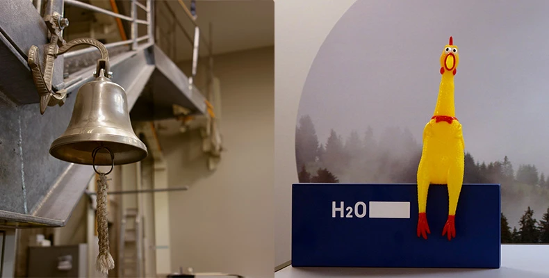 Una campana de pedido y un pollo de pedido en un logotipo de H2O