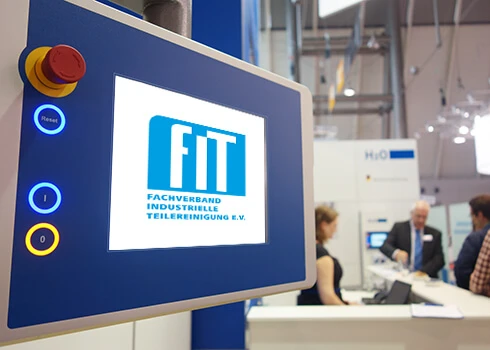 VACUDEST distillate enables high-quality cleaning: H2O GmbH at the Symposium for Industrial Component Cleaning